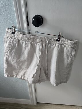 Light Beige/Flax Linen Blend Women's Athletic Shorts - Casual Drawstring Waist